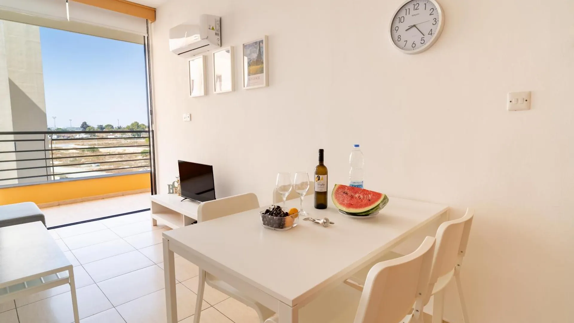 Mirabella Mackenzie 1 Bedroom Flat Near The Sea Lárnaca Apartamento